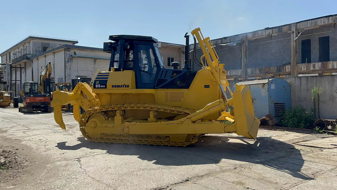 KOMATSU D85ESS - Бульдозер: фото 1 KOMATSU D85ESS - Бульдозер: фото 1
