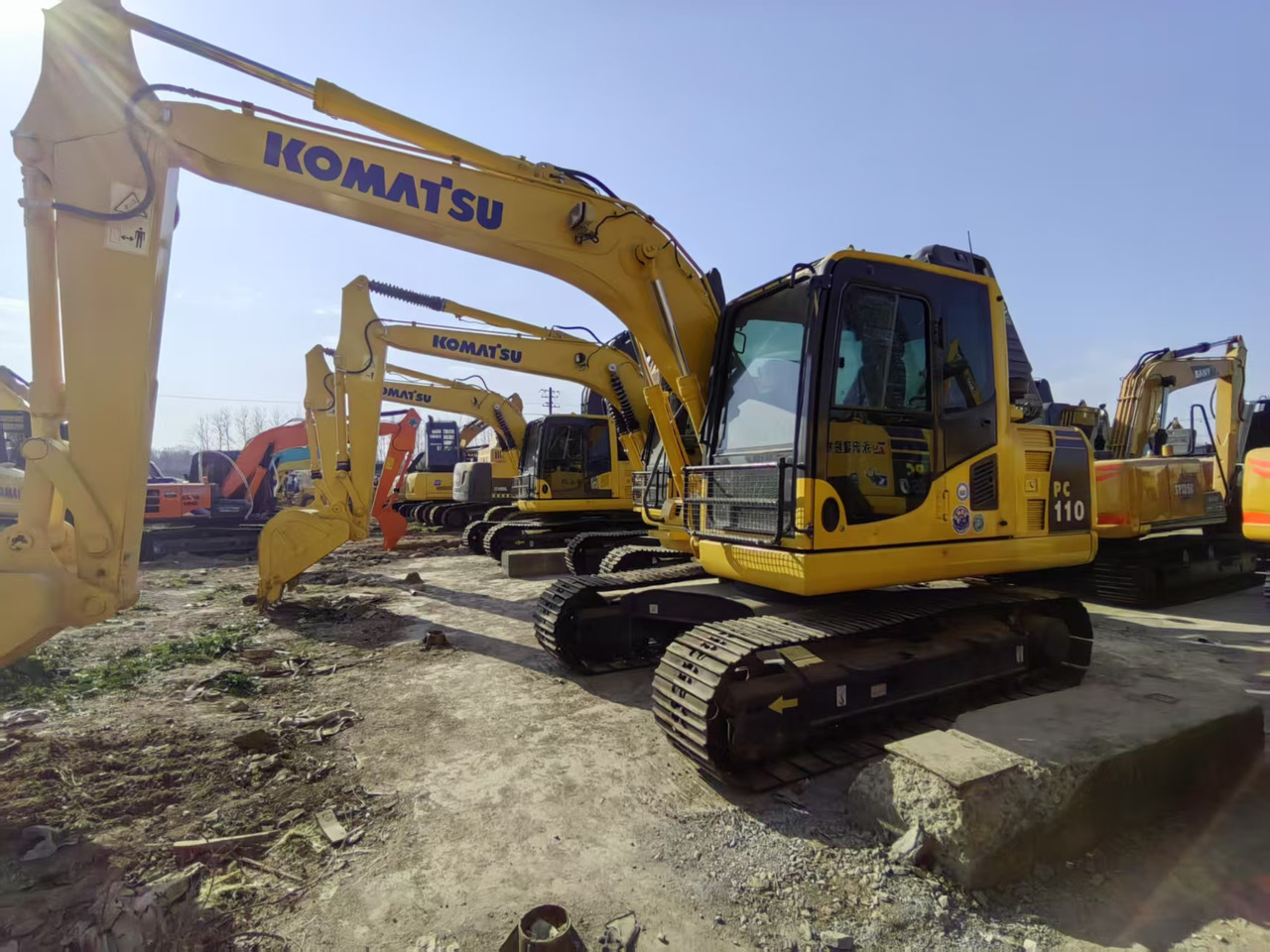 KOMATSU PC110-7 - Гусеничный экскаватор: фото 2 KOMATSU PC110-7 - Гусеничный экскаватор: фото 2