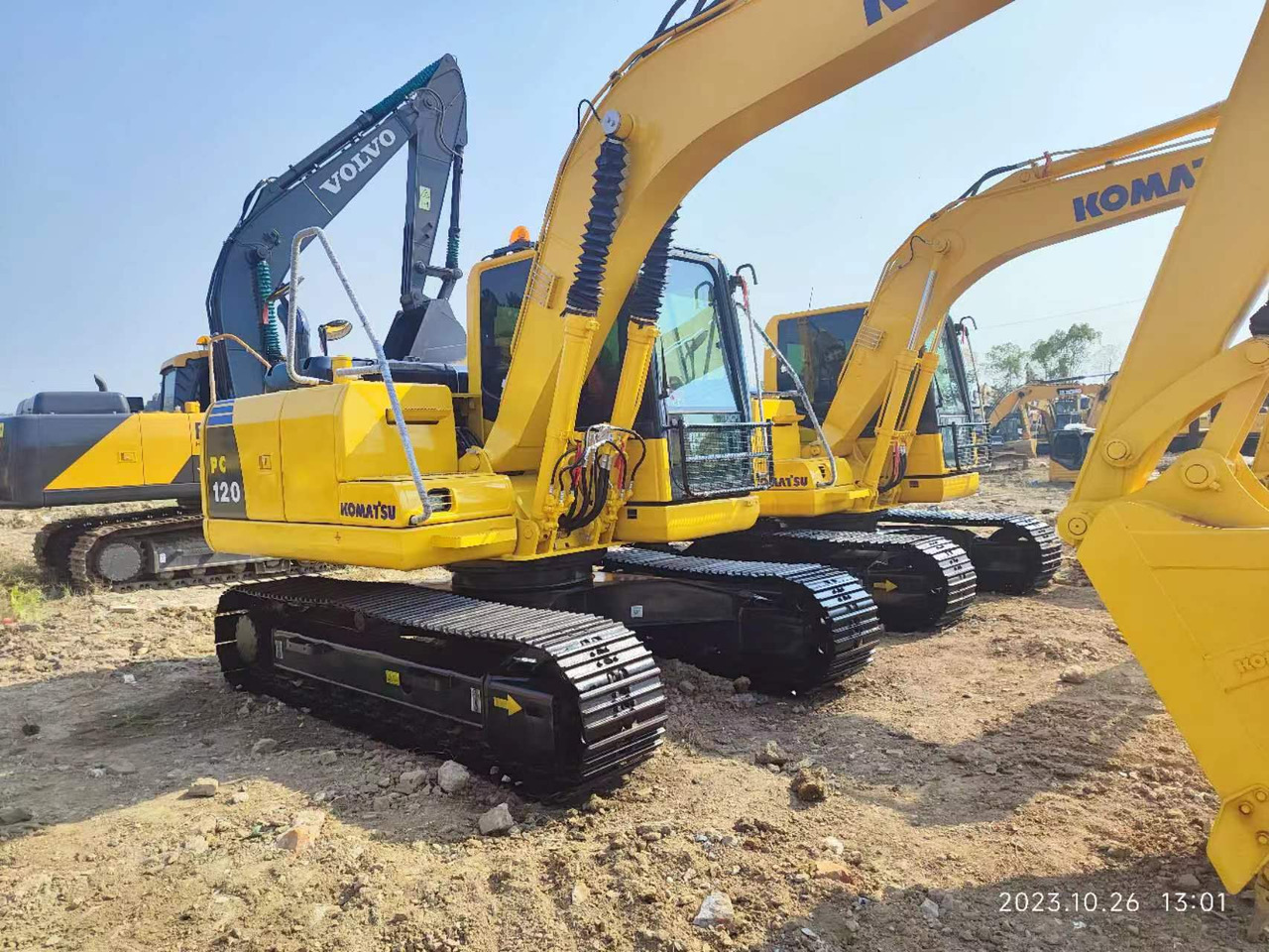 KOMATSU PC120-8 - Гусеничный экскаватор: фото 1 KOMATSU PC120-8 - Гусеничный экскаватор: фото 1