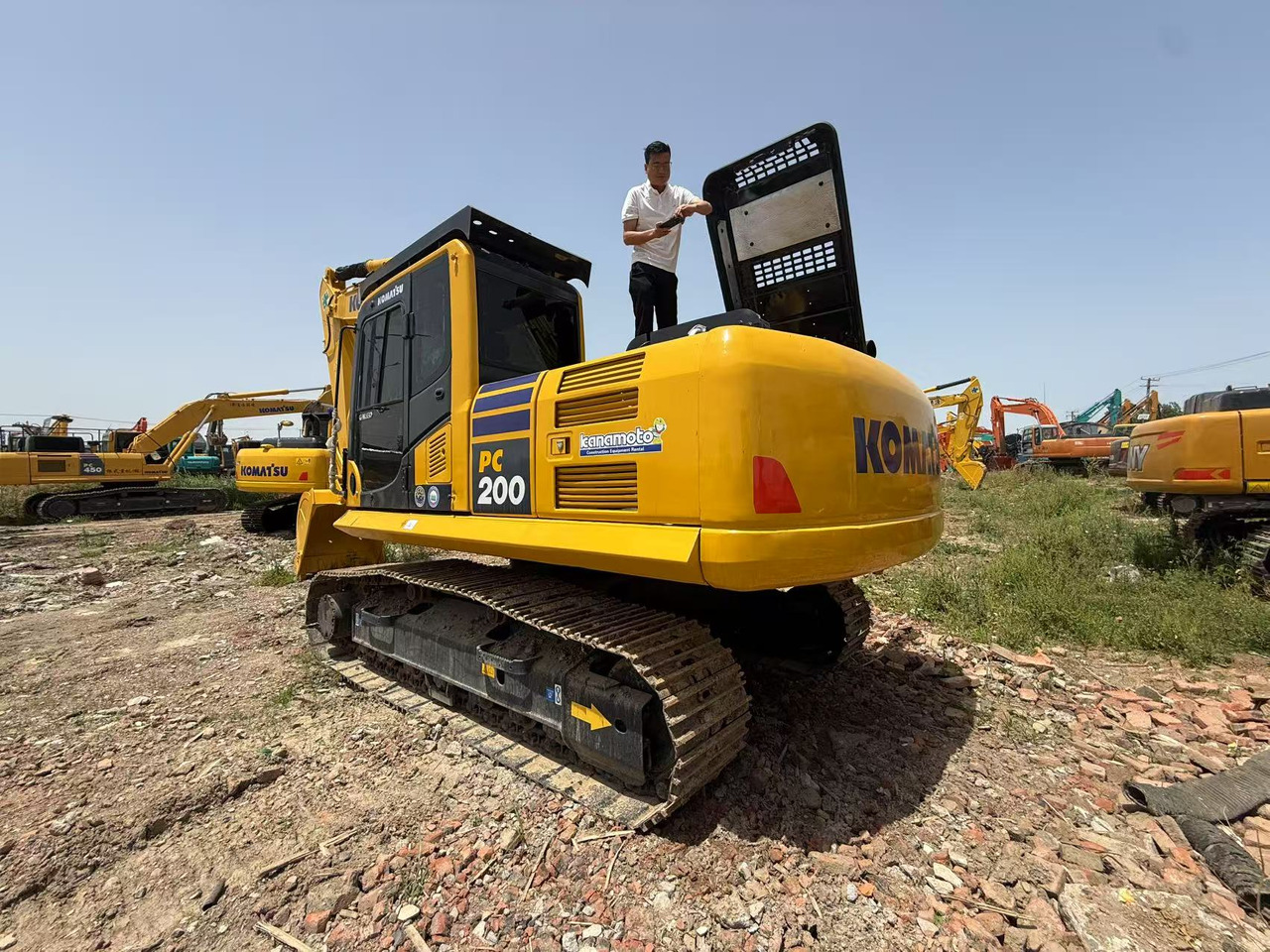 KOMATSU PC200-8 - Гусеничный экскаватор: фото 4 KOMATSU PC200-8 - Гусеничный экскаватор: фото 4