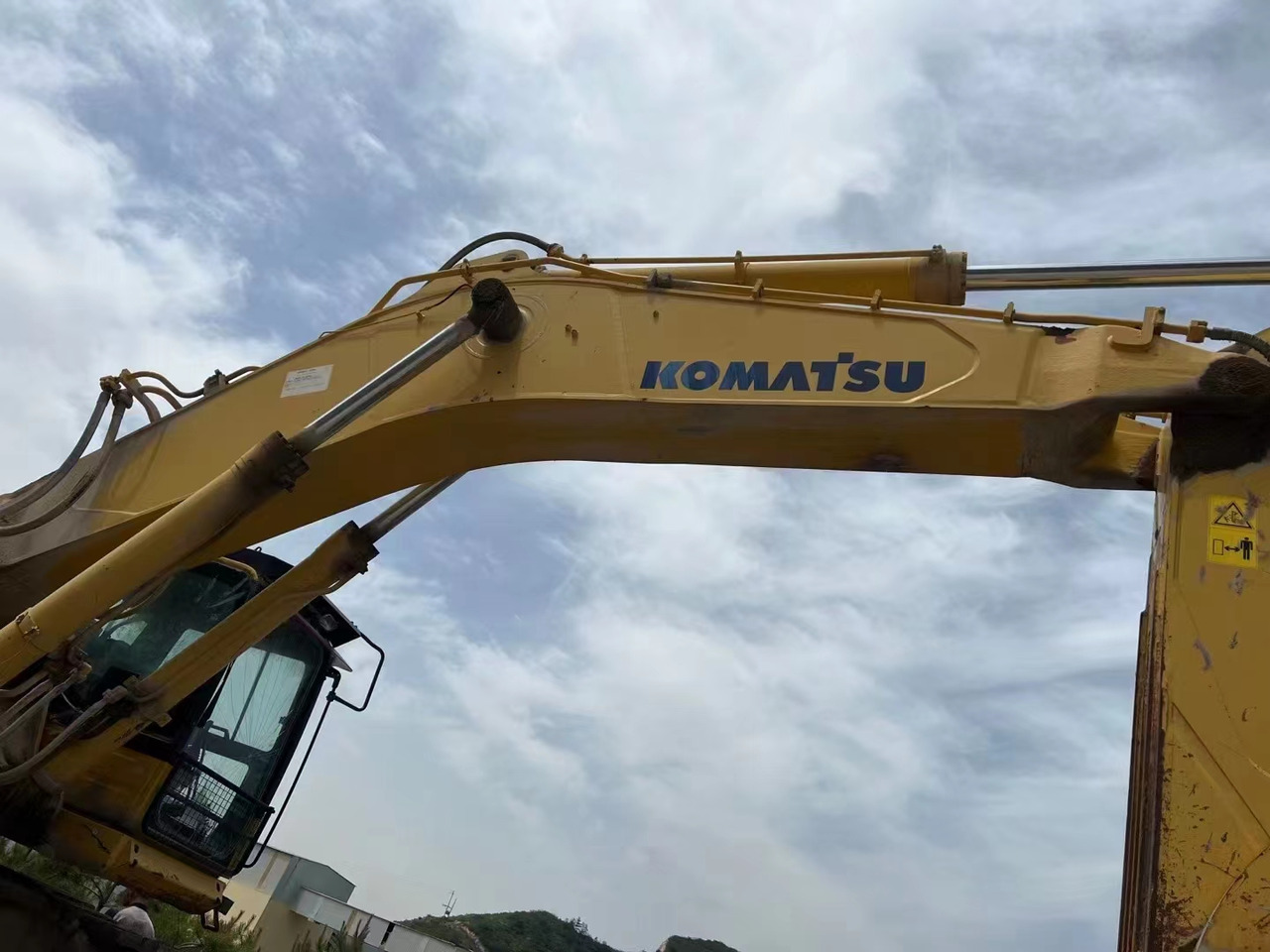 KOMATSU PC700 - Гусеничный экскаватор: фото 4 KOMATSU PC700 - Гусеничный экскаватор: фото 4