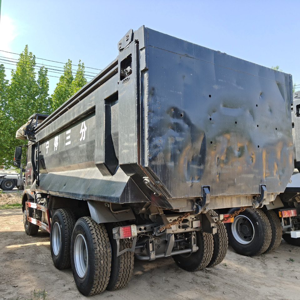 SINOTRUK Howo TX400-6x4 - Самосвал: фото 4 SINOTRUK Howo TX400-6x4 - Самосвал: фото 4