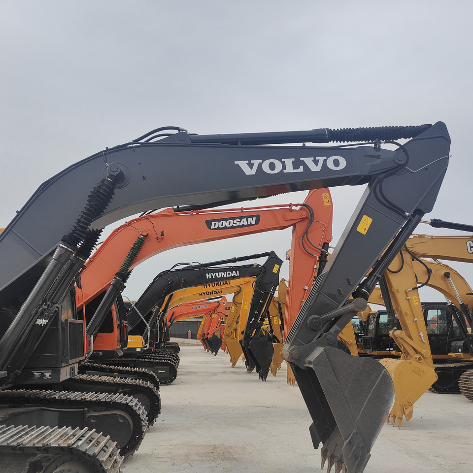 VOLVO EC210 - Гусеничный экскаватор: фото 3 VOLVO EC210 - Гусеничный экскаватор: фото 3