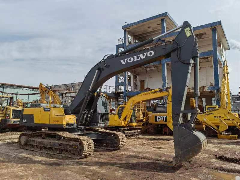VOLVO EC290 - Гусеничный экскаватор: фото 1 VOLVO EC290 - Гусеничный экскаватор: фото 1
