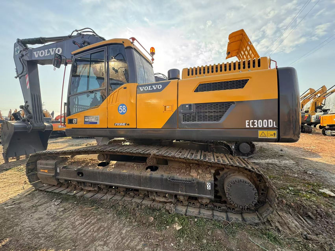 VOLVO EC300 - Гусеничный экскаватор: фото 1 VOLVO EC300 - Гусеничный экскаватор: фото 1