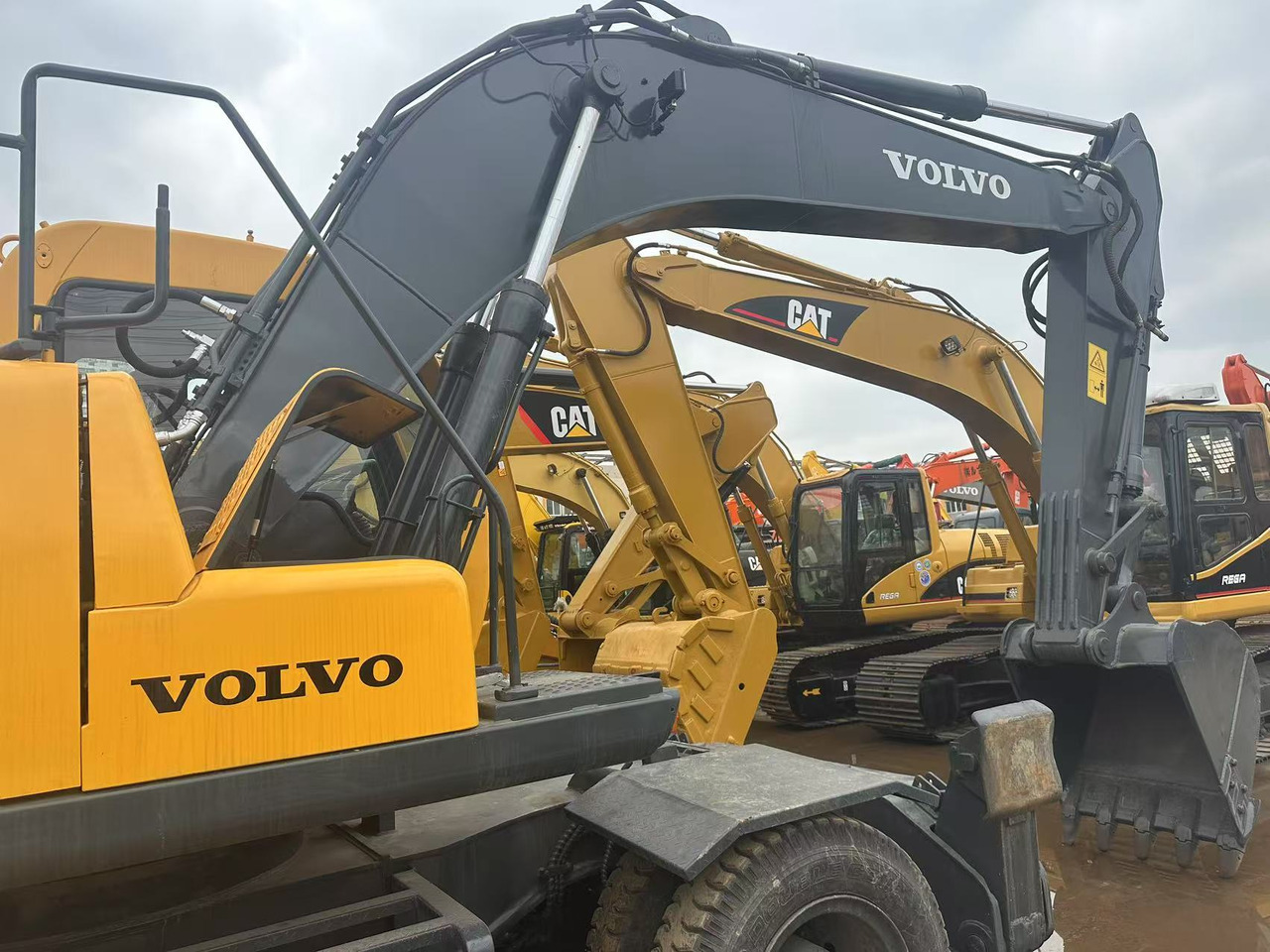 VOLVO EW170BLC - Колёсный экскаватор: фото 3 VOLVO EW170BLC - Колёсный экскаватор: фото 3