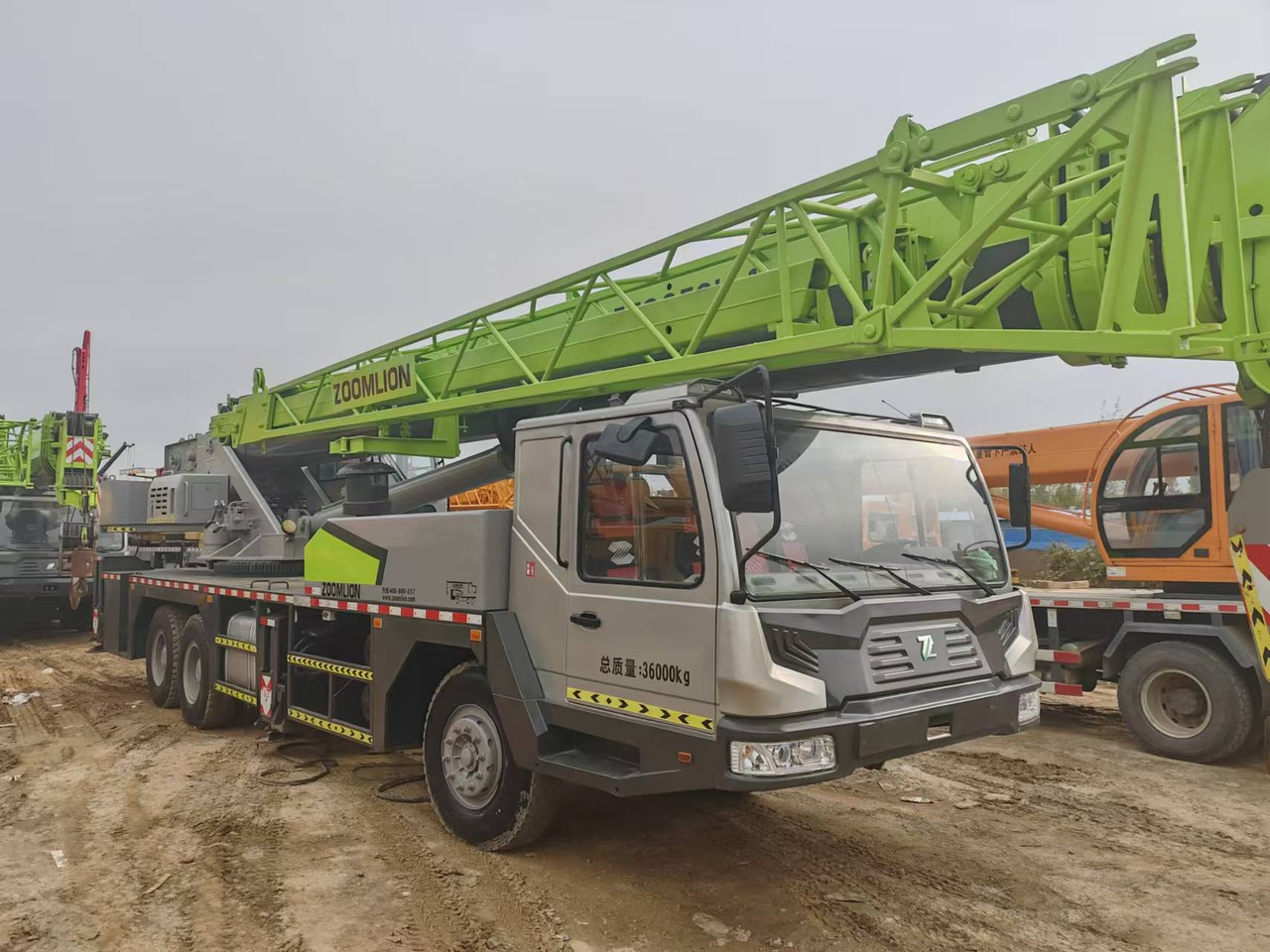 ZOOMLION ZTC350H - Мобильный кран: фото 2 ZOOMLION ZTC350H - Мобильный кран: фото 2