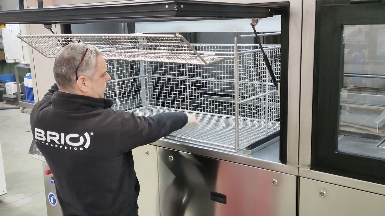 BRIO Ultrasonics BR-800 AMS Parts cleaning machine - Ультразвуковая ванна: фото 4 BRIO Ultrasonics BR-800 AMS Parts cleaning machine - Ультразвуковая ванна: фото 4