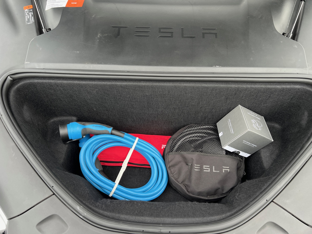 TESLA Model S 75D - Autopilot - Phase 2 - 92% SOH - Garantie - Седан: фото 4 TESLA Model S 75D - Autopilot - Phase 2 - 92% SOH - Garantie - Седан: фото 4