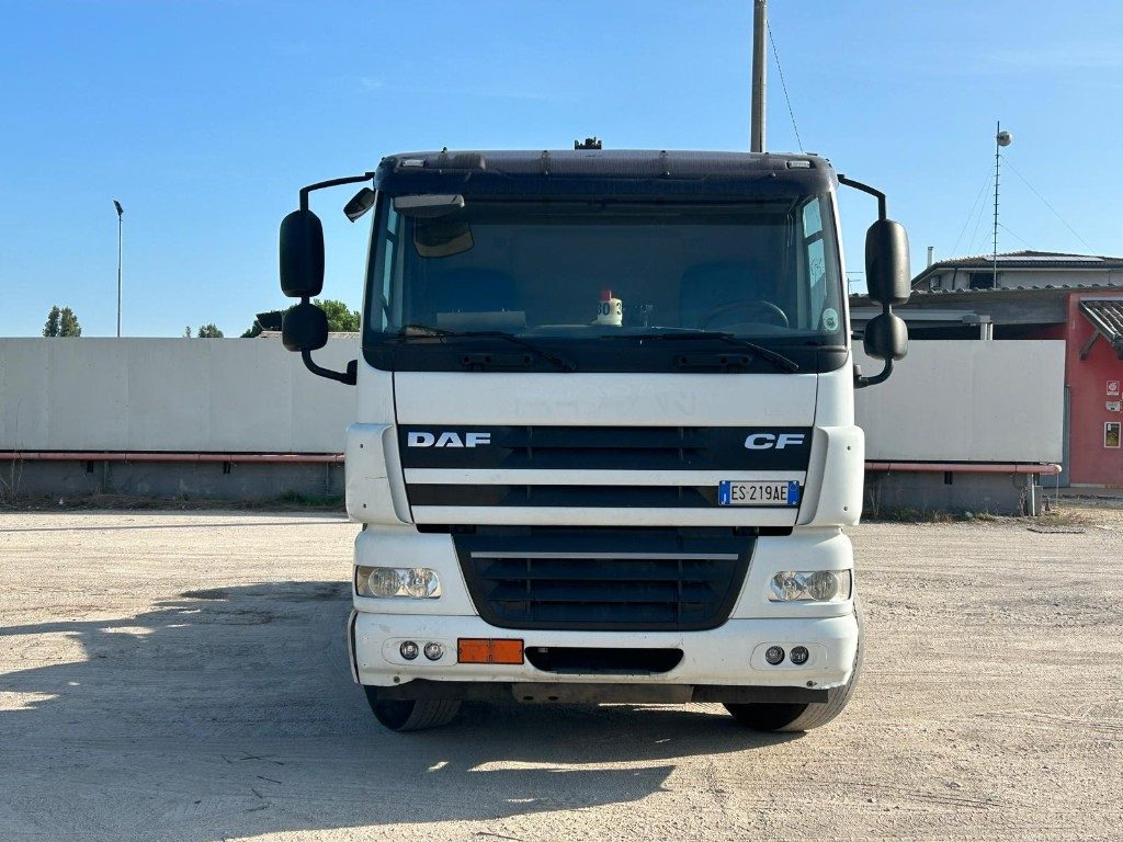 DAF CF85 SCARRABILE - Крюковой мультилифт: фото 2 DAF CF85 SCARRABILE - Крюковой мультилифт: фото 2