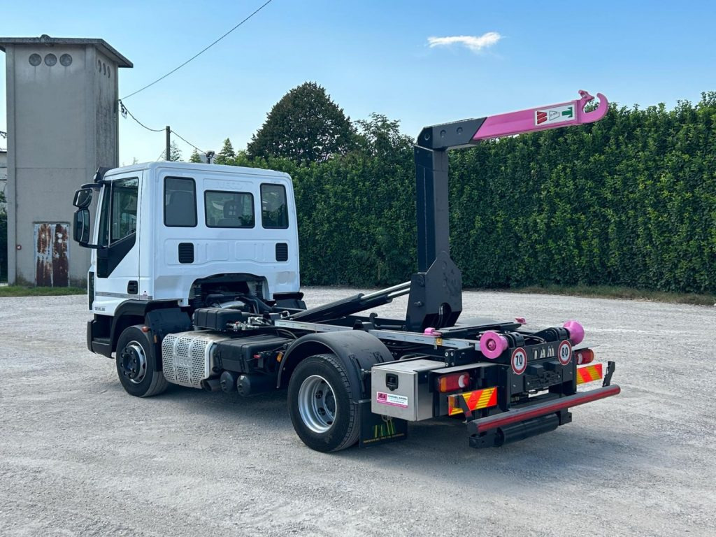 IVECO 120EL22 CON SCARRABILE NUOVO - Крюковой мультилифт: фото 3 IVECO 120EL22 CON SCARRABILE NUOVO - Крюковой мультилифт: фото 3