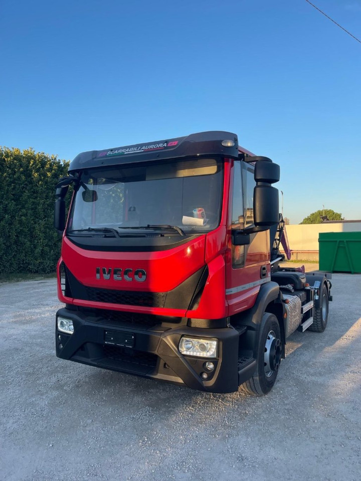 IVECO EUROCARGO 160E32 CON SCARRABILE NUOVO - Крюковой мультилифт: фото 4 IVECO EUROCARGO 160E32 CON SCARRABILE NUOVO - Крюковой мультилифт: фото 4