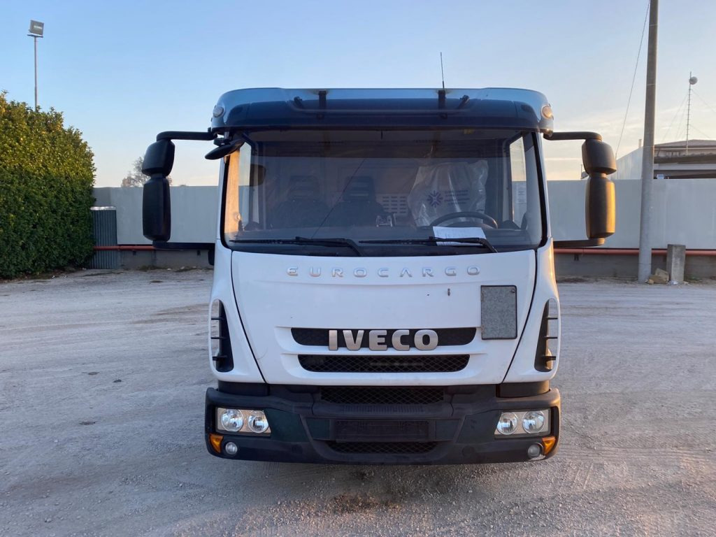 IVECO EUROCARGO 80 E18 CON IMPIANTO SCARRABILE NUO - Крюковой мультилифт: фото 4 IVECO EUROCARGO 80 E18 CON IMPIANTO SCARRABILE NUO - Крюковой мультилифт: фото 4