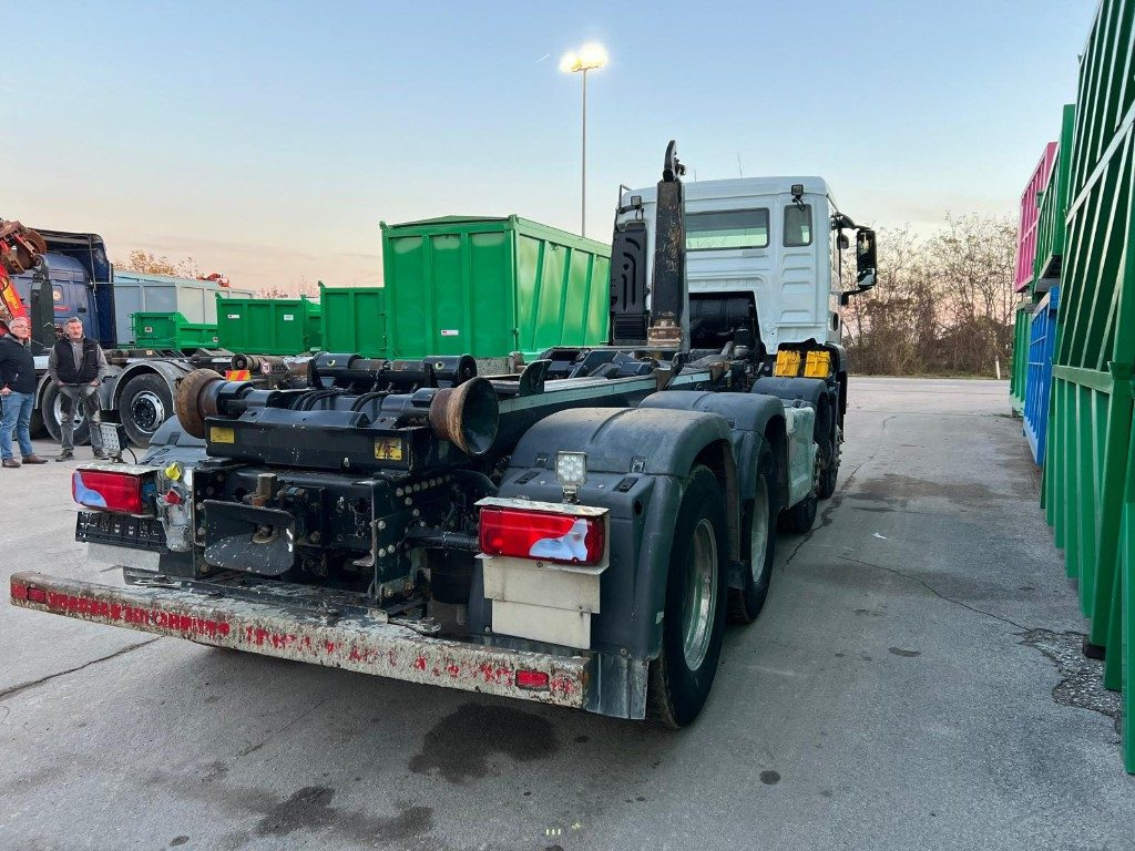 MAN TGS 35.480 SCARRABILE USATO 8X4 - Крюковой мультилифт: фото 5 MAN TGS 35.480 SCARRABILE USATO 8X4 - Крюковой мультилифт: фото 5