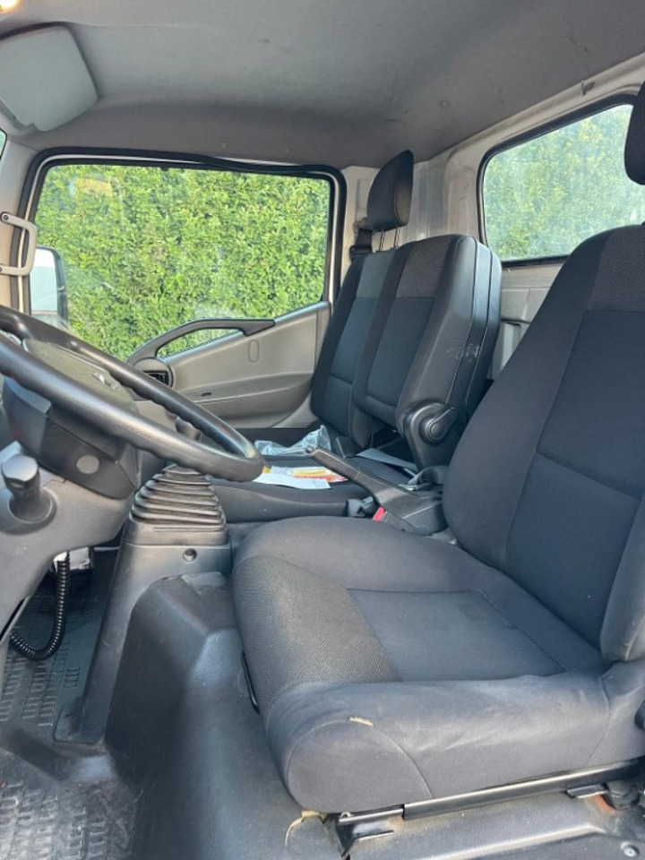 NISSAN NT400 SCARRABILE PATENTE B - Крюковой мультилифт: фото 5 NISSAN NT400 SCARRABILE PATENTE B - Крюковой мультилифт: фото 5