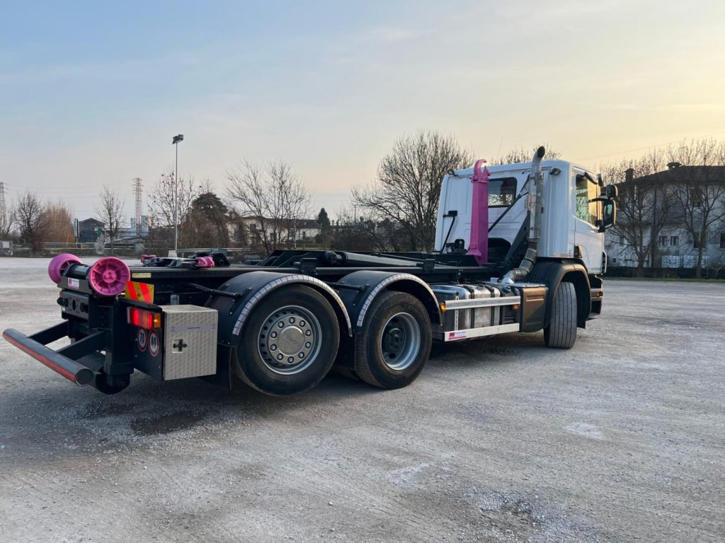 Крюковой мультилифт SCANIA P410 SCARRABILE CON RIDUTTORE AI MOZZI: фото 9