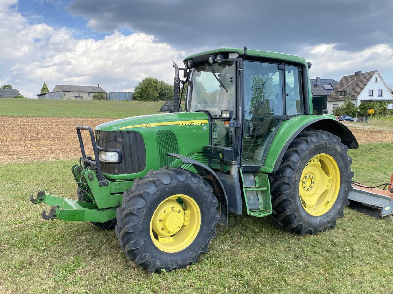 John Deere 6320 Premium - Трактор: фото 2 John Deere 6320 Premium - Трактор: фото 2