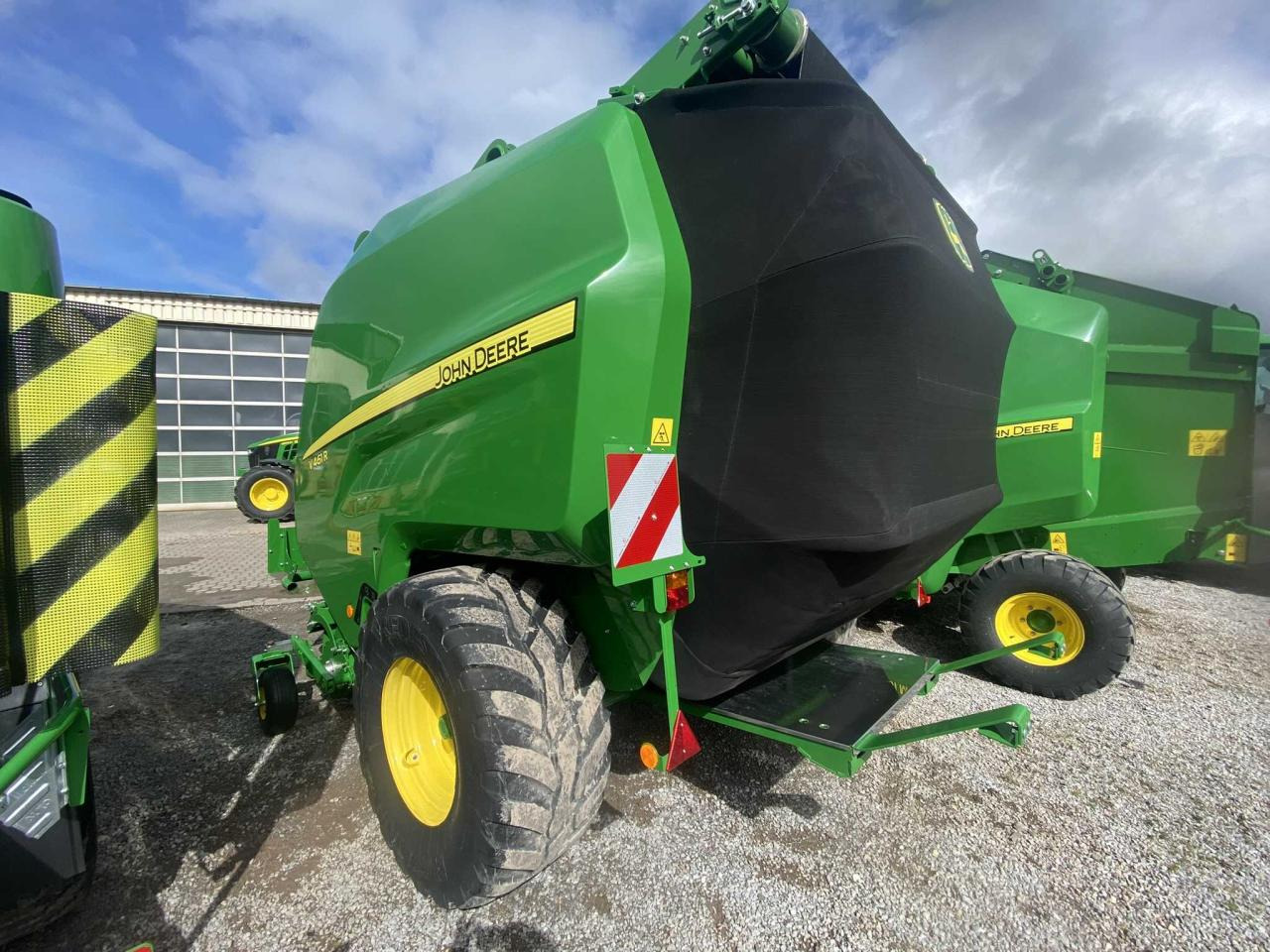 John Deere V461 R - 671 Bunde - Пресс-подборщик рулонный: фото 4 John Deere V461 R - 671 Bunde - Пресс-подборщик рулонный: фото 4