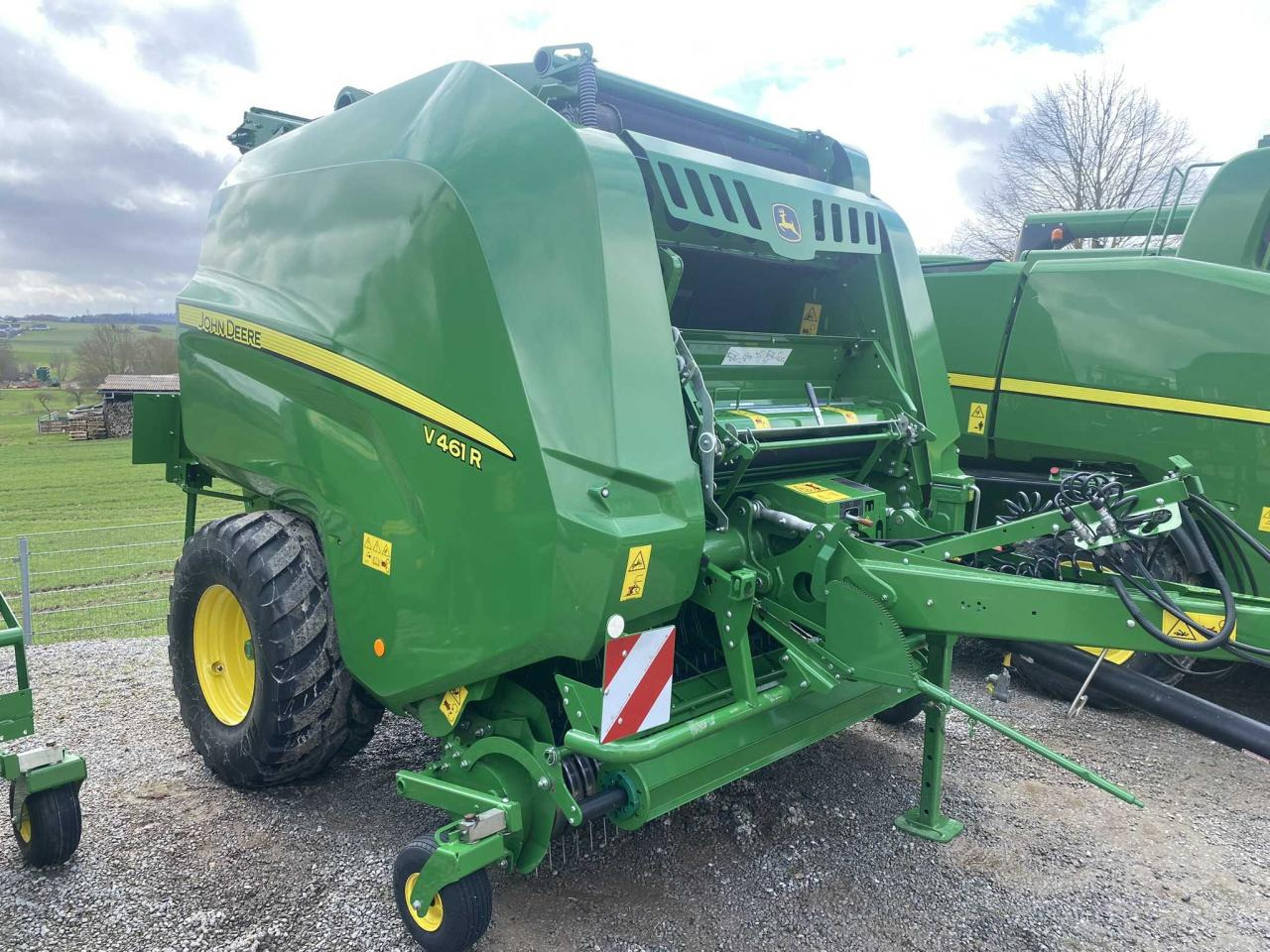John Deere V461 R - 671 Bunde - Пресс-подборщик рулонный: фото 3 John Deere V461 R - 671 Bunde - Пресс-подборщик рулонный: фото 3