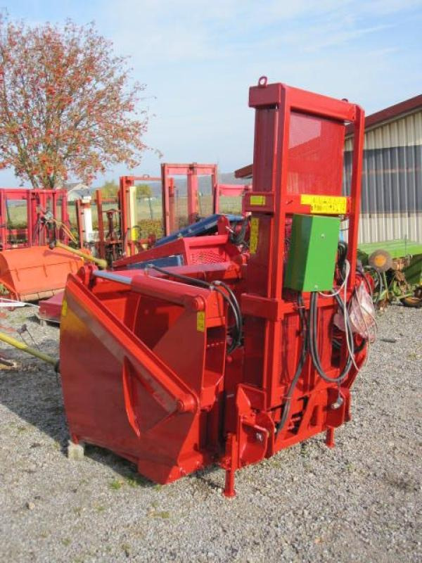 Strautmann SZ 234 Heckschneidza - Сельскохозяйственный прицеп: фото 1 Strautmann SZ 234 Heckschneidza - Сельскохозяйственный прицеп: фото 1