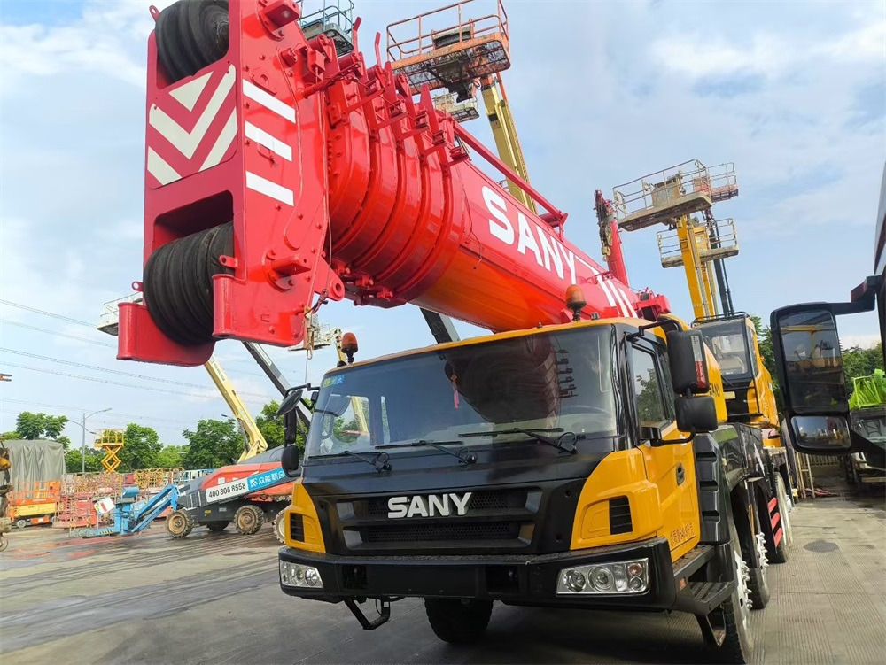 SANY STC1000 100Ton STC1300 130Ton Used Truck Crane - Мобильный кран: фото 2 SANY STC1000 100Ton STC1300 130Ton Used Truck Crane - Мобильный кран: фото 2