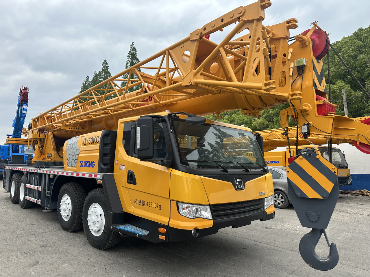 XCMG qy50kc xct55 qy55kc 50ton 55 ton 70 ton 85 ton 90 ton 100 ton 110 ton 130 ton truck crane - Мобильный кран: фото 2 XCMG qy50kc xct55 qy55kc 50ton 55 ton 70 ton 85 ton 90 ton 100 ton 110 ton 130 ton truck crane - Мобильный кран: фото 2