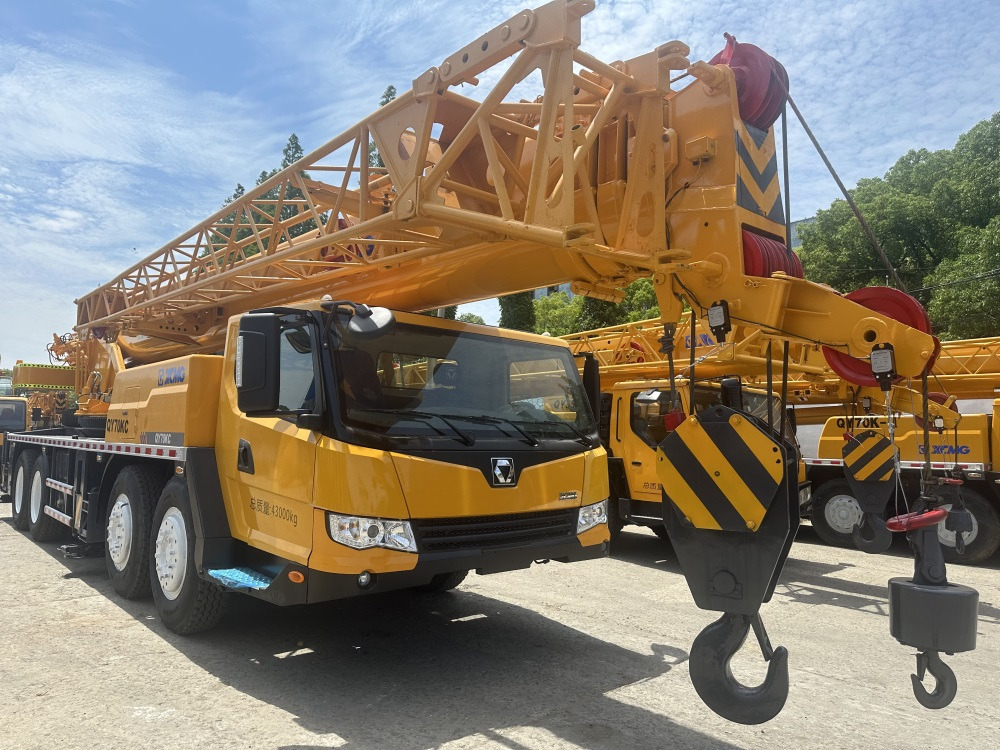 XCMG qy70kc xct75 qy75kc 75 ton truck crane - Мобильный кран: фото 2 XCMG qy70kc xct75 qy75kc 75 ton truck crane - Мобильный кран: фото 2