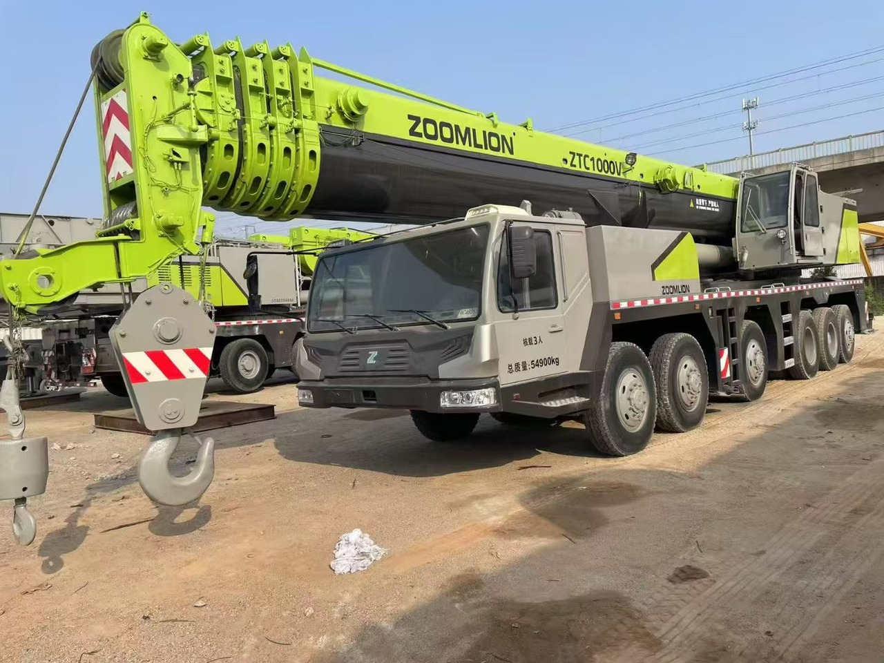 ZOOMLION ZTC1000V ZTC1100V ZTC1500V 100T 110T 150T Used truck crane - Мобильный кран: фото 1 ZOOMLION ZTC1000V ZTC1100V ZTC1500V 100T 110T 150T Used truck crane - Мобильный кран: фото 1