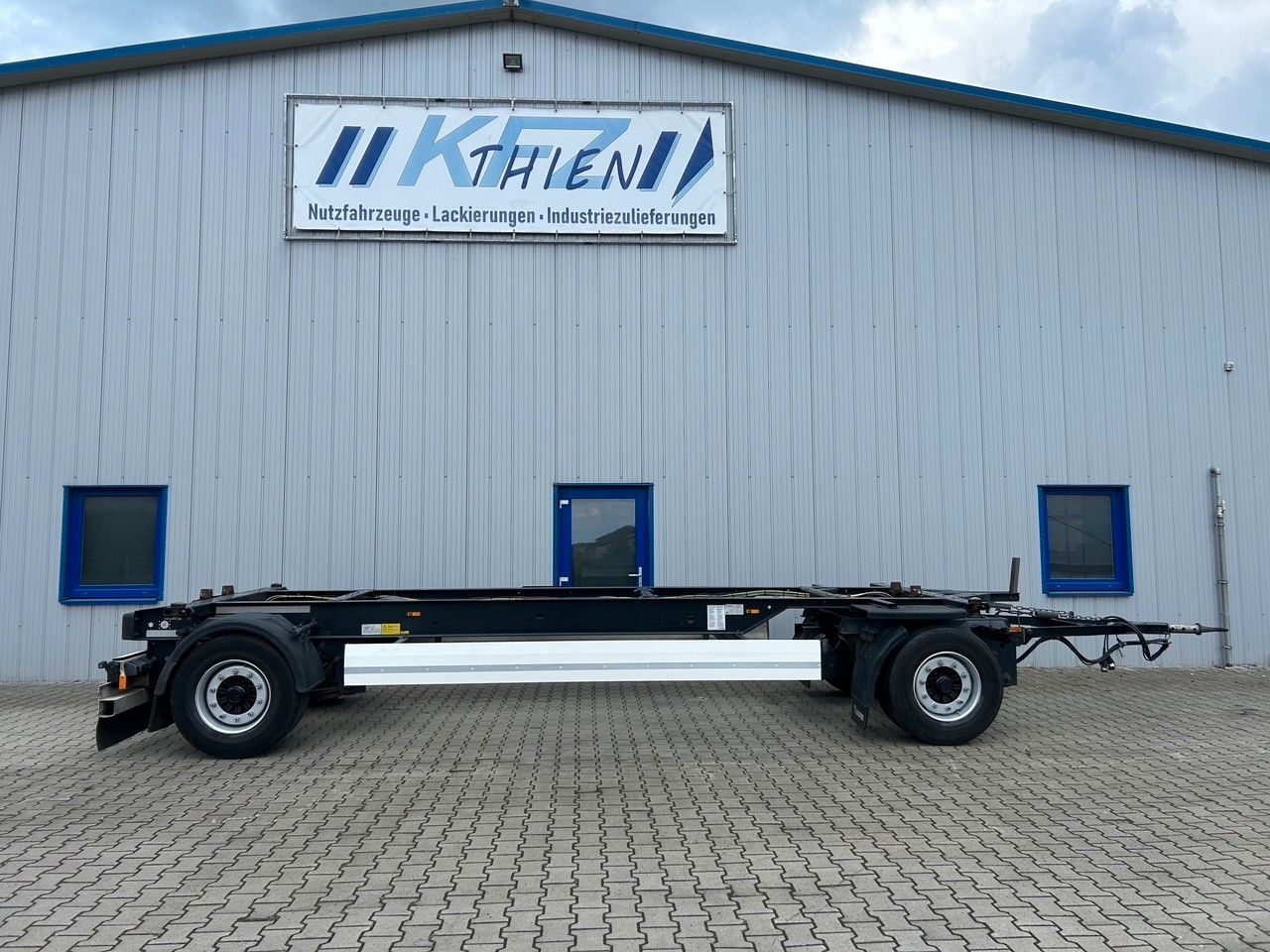 Krone AZW 18 eL3B7 Box Carrier BDF - Прицеп-контейнеровоз/ Сменный кузов: фото 1 Krone AZW 18 eL3B7 Box Carrier BDF - Прицеп-контейнеровоз/ Сменный кузов: фото 1