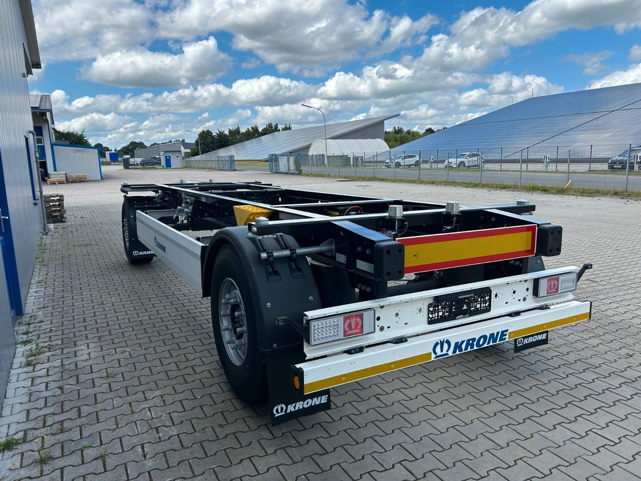 Krone AZW 18 eL3B9 22,5" BDF Box Carrier Neufahrzeug - Прицеп-контейнеровоз/ Сменный кузов: фото 4 Krone AZW 18 eL3B9 22,5" BDF Box Carrier Neufahrzeug - Прицеп-контейнеровоз/ Сменный кузов: фото 4