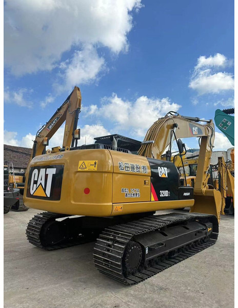 Caterpillar 320D2 - Гусеничный экскаватор: фото 4 Caterpillar 320D2 - Гусеничный экскаватор: фото 4
