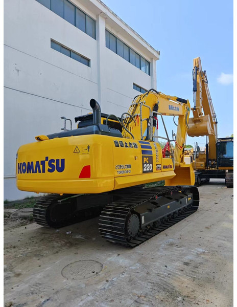 Komatsu PC220-8 - Гусеничный экскаватор: фото 1 Komatsu PC220-8 - Гусеничный экскаватор: фото 1