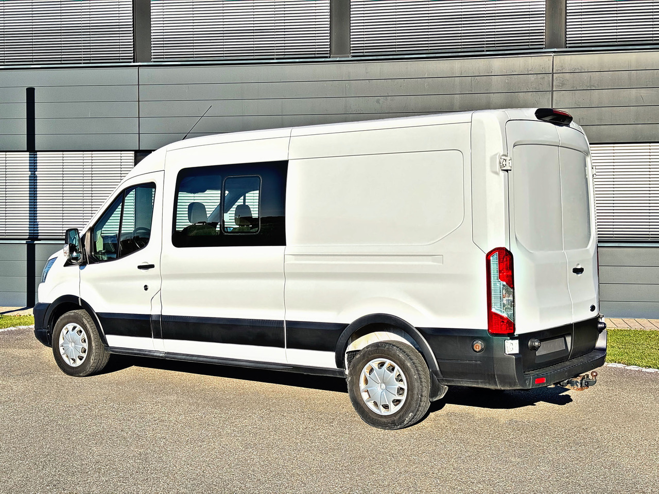 Ford Transit 350 L3H2 Trend|6Sitzer|Kamera|AHK|PDC|19 - Цельнометаллический фургон, Грузопассажирский фургон: фото 5 Ford Transit 350 L3H2 Trend|6Sitzer|Kamera|AHK|PDC|19 - Цельнометаллический фургон, Грузопассажирский фургон: фото 5