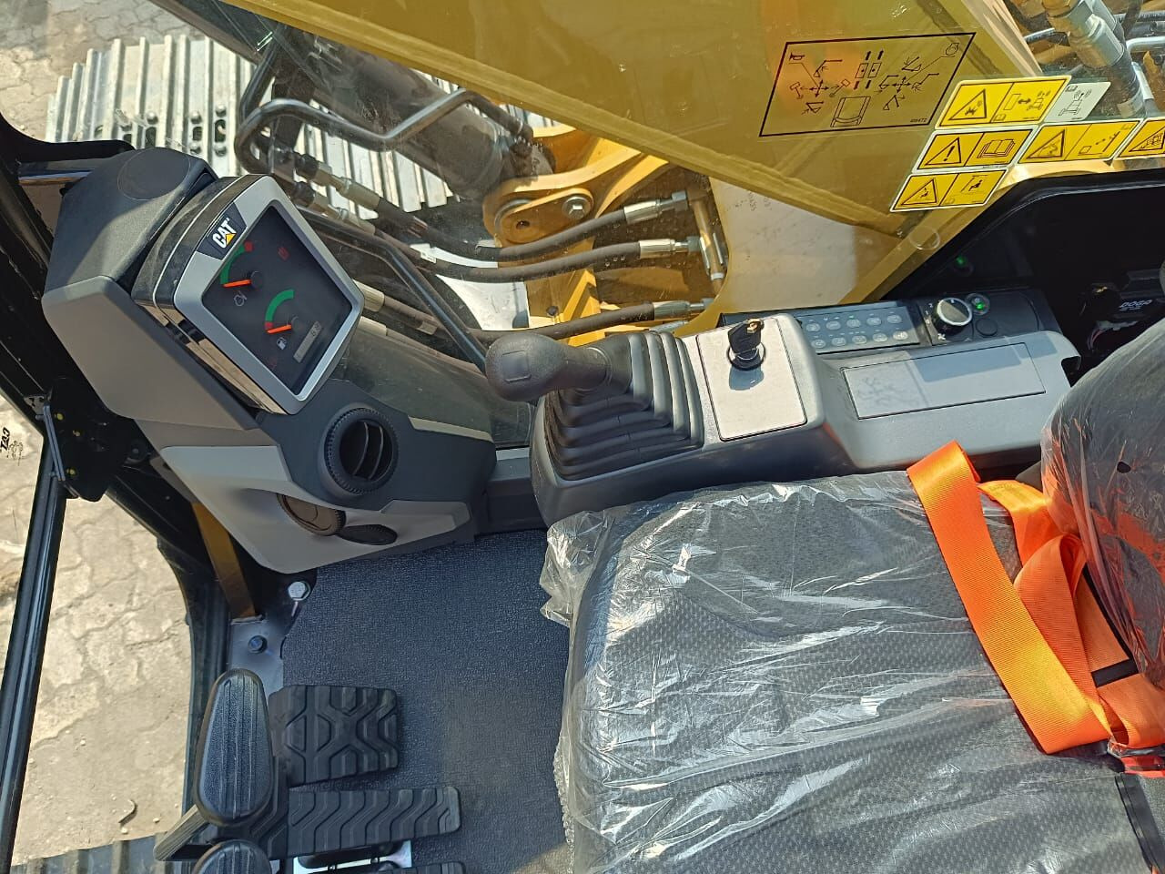 New Caterpillar 320D3GC tracked excavator - Гусеничный экскаватор: фото 4 New Caterpillar 320D3GC tracked excavator - Гусеничный экскаватор: фото 4