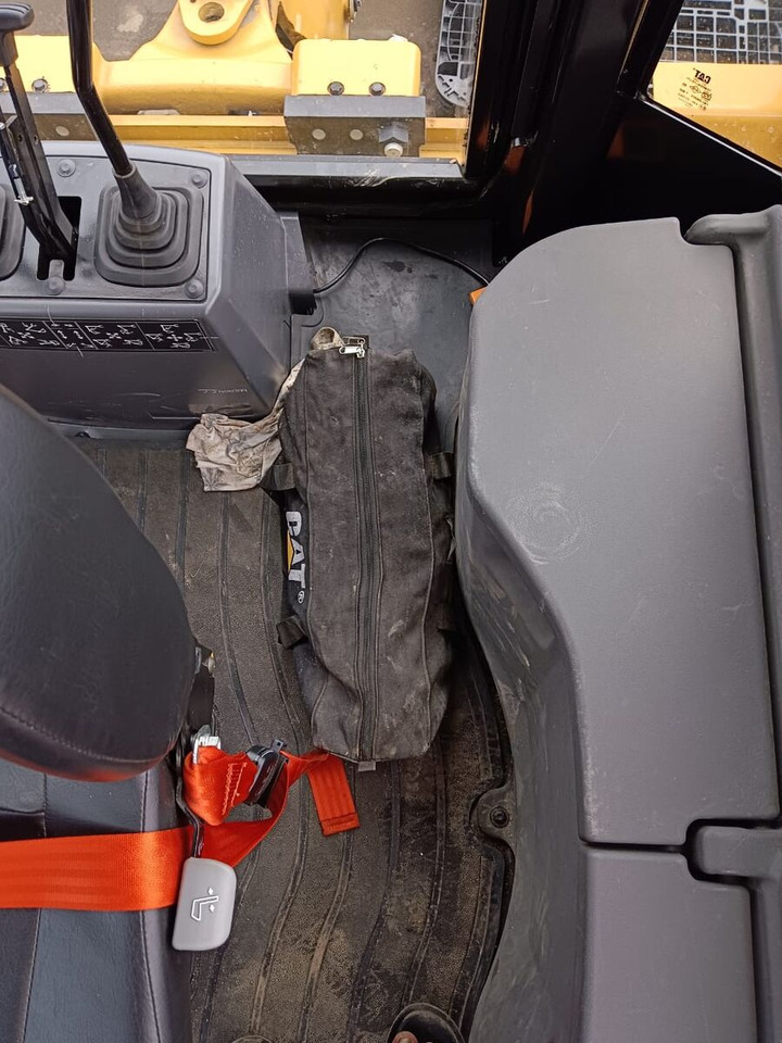 New Caterpillar 424 backhoe loader - Экскаватор-погрузчик: фото 2 New Caterpillar 424 backhoe loader - Экскаватор-погрузчик: фото 2