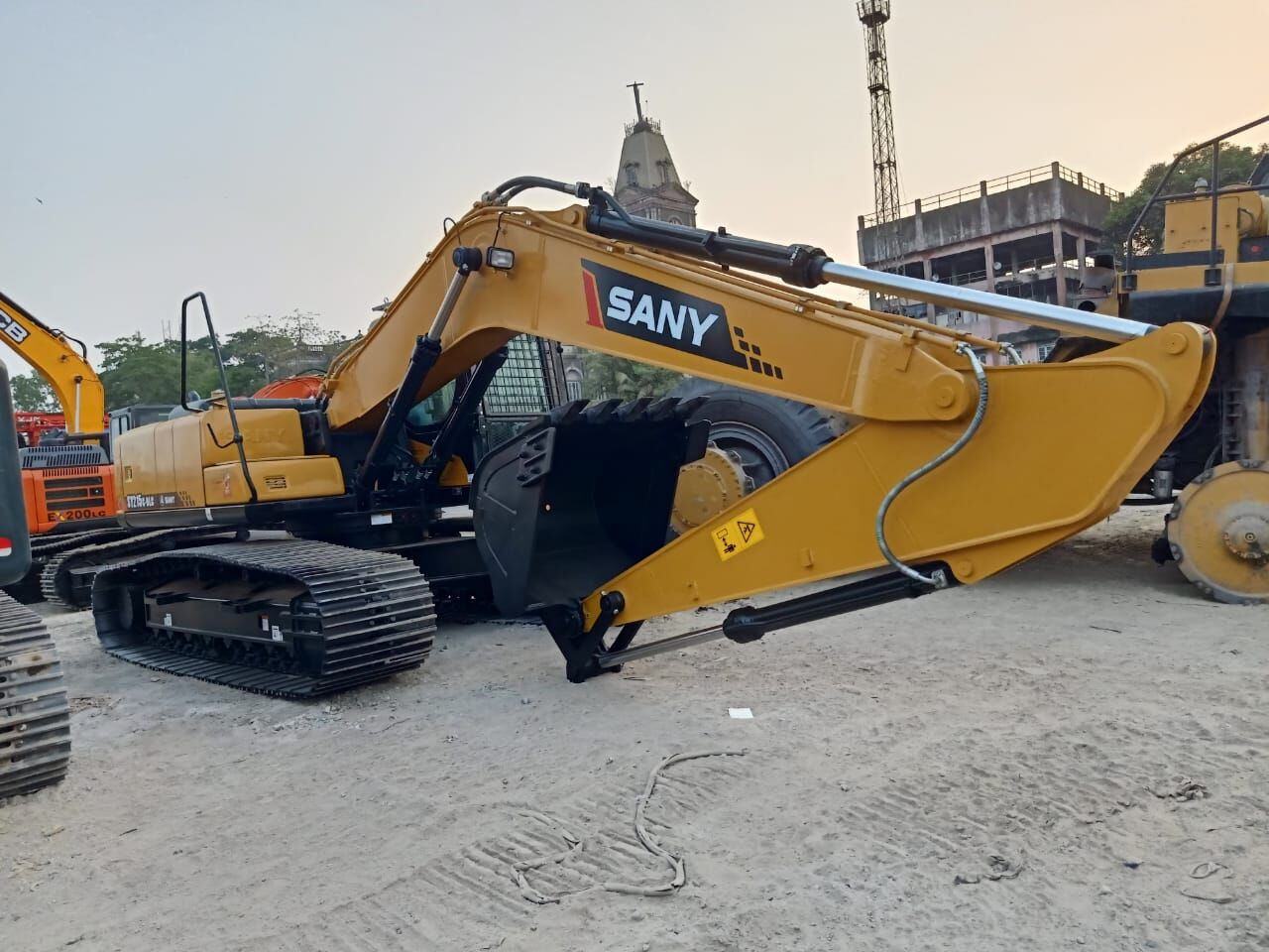 New Sany SY 215 MITSUBISHI ENGINE tracked excavator - Гусеничный экскаватор: фото 4 New Sany SY 215 MITSUBISHI ENGINE tracked excavator - Гусеничный экскаватор: фото 4