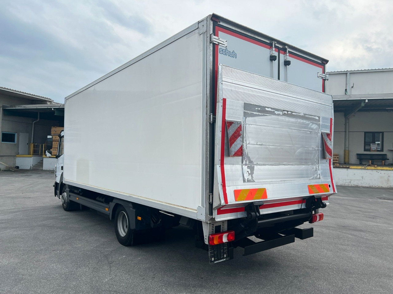 Mercedes-Benz Atego 8.21 Kühlkoffer LBW | Klima | Tempo | Dif - Рефрижератор: фото 4 Mercedes-Benz Atego 8.21 Kühlkoffer LBW | Klima | Tempo | Dif - Рефрижератор: фото 4