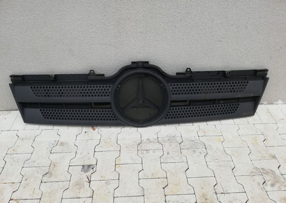 ATRAPA GRILL MERCEDES ACTROS MP4 ORYGINAŁ - Решётка радиатора для Грузовиков: фото 1 ATRAPA GRILL MERCEDES ACTROS MP4 ORYGINAŁ - Решётка радиатора для Грузовиков: фото 1