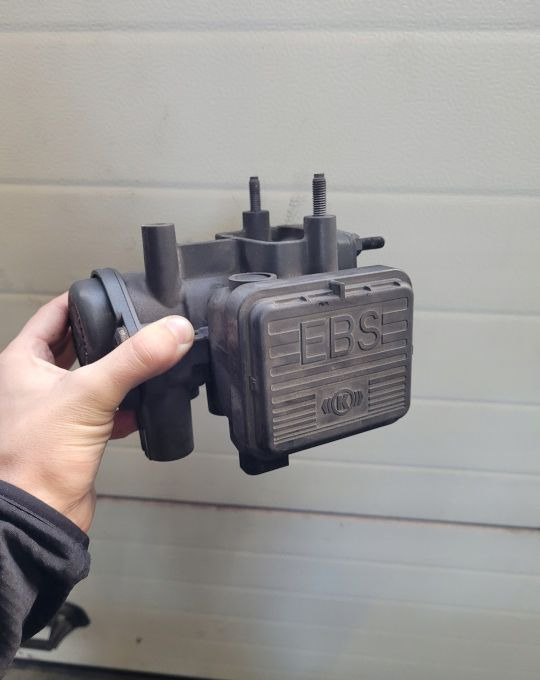 EBS MERCEDES ACTROS MP4 A0014311013 - Детали тормозной системы для Грузовиков: фото 1 EBS MERCEDES ACTROS MP4 A0014311013 - Детали тормозной системы для Грузовиков: фото 1