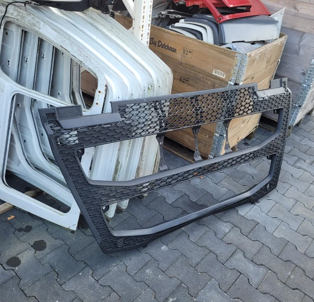 GRILL VOLVO FH4 ORYGINAŁ - Решётка радиатора для Грузовиков: фото 1 GRILL VOLVO FH4 ORYGINAŁ - Решётка радиатора для Грузовиков: фото 1