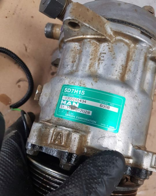 KOMPRESORA KLIMATYZACJA MAN TGS TGX EURO6 - Компрессор кондиционера для Грузовиков: фото 2 KOMPRESORA KLIMATYZACJA MAN TGS TGX EURO6 - Компрессор кондиционера для Грузовиков: фото 2