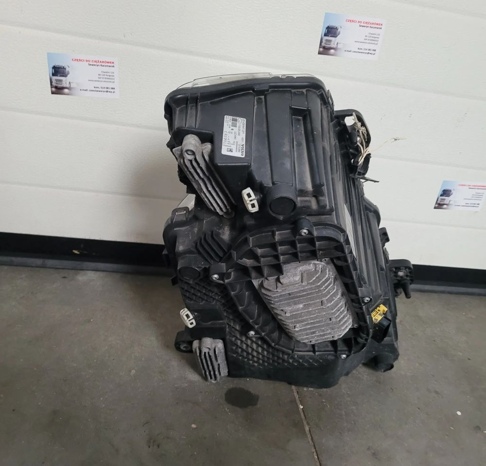 LAMPA LED LH. VOLVO FH5 23752680 ORYGINAŁ CHWALIM116 - Свет/ Освещение для Грузовиков: фото 5 LAMPA LED LH. VOLVO FH5 23752680 ORYGINAŁ CHWALIM116 - Свет/ Освещение для Грузовиков: фото 5