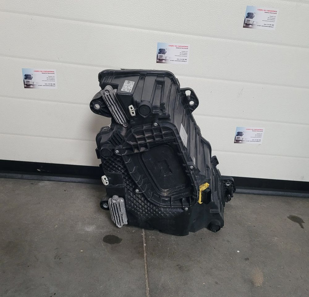 LAMPA LED LH VOLVO FH5 ORYGINAŁ 24056511 CHWALIM116 - Свет/ Освещение для Грузовиков: фото 3 LAMPA LED LH VOLVO FH5 ORYGINAŁ 24056511 CHWALIM116 - Свет/ Освещение для Грузовиков: фото 3