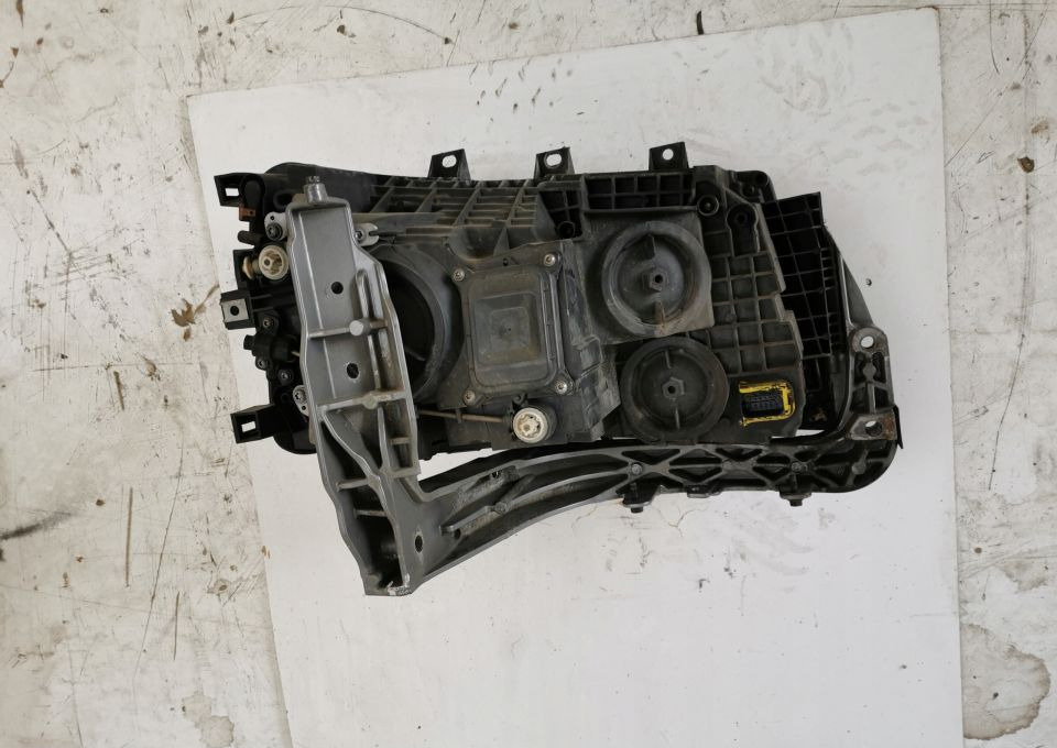 LAMPA MOCOWANIE H7 SCANIA S R NGT LH. ORYGINAŁ - Передняя фара для Грузовиков: фото 4 LAMPA MOCOWANIE H7 SCANIA S R NGT LH. ORYGINAŁ - Передняя фара для Грузовиков: фото 4
