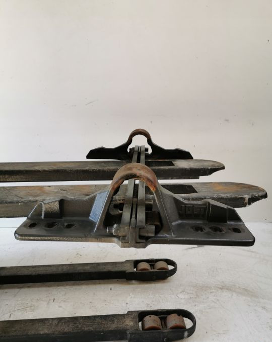 ŁAPY JOST IVECO HI WAY 190MM. - Рама/ Шасси для Грузовиков: фото 1 ŁAPY JOST IVECO HI WAY 190MM. - Рама/ Шасси для Грузовиков: фото 1