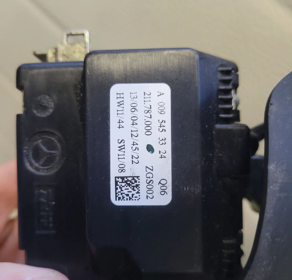 MANETKA ŚWIATEŁ MERCEDES ACTROS MP4 A0095453324 CHWALIM116 - Электрическая система для Грузовиков: фото 2 MANETKA ŚWIATEŁ MERCEDES ACTROS MP4 A0095453324 CHWALIM116 - Электрическая система для Грузовиков: фото 2