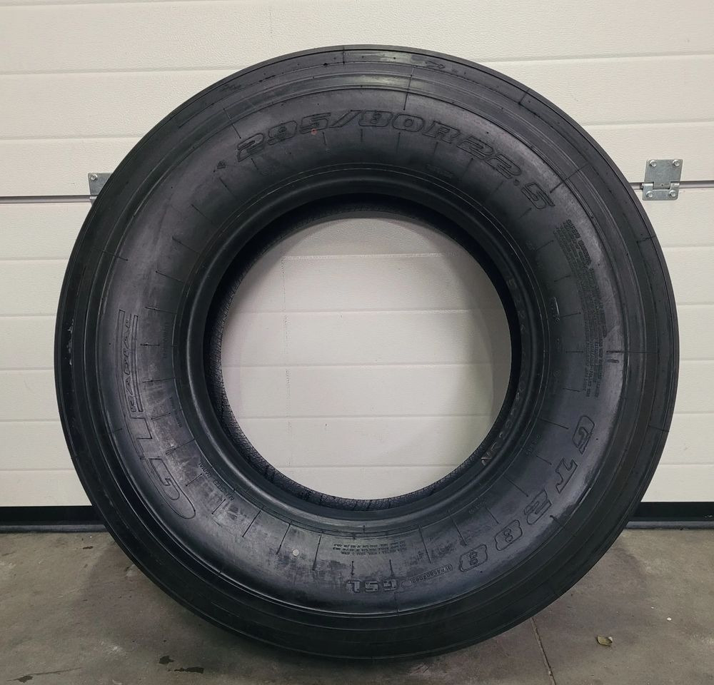 OPONA GT RADIAL GT288 295/80R22.5 - Кузов и экстерьер для Грузовиков: фото 1 OPONA GT RADIAL GT288 295/80R22.5 - Кузов и экстерьер для Грузовиков: фото 1