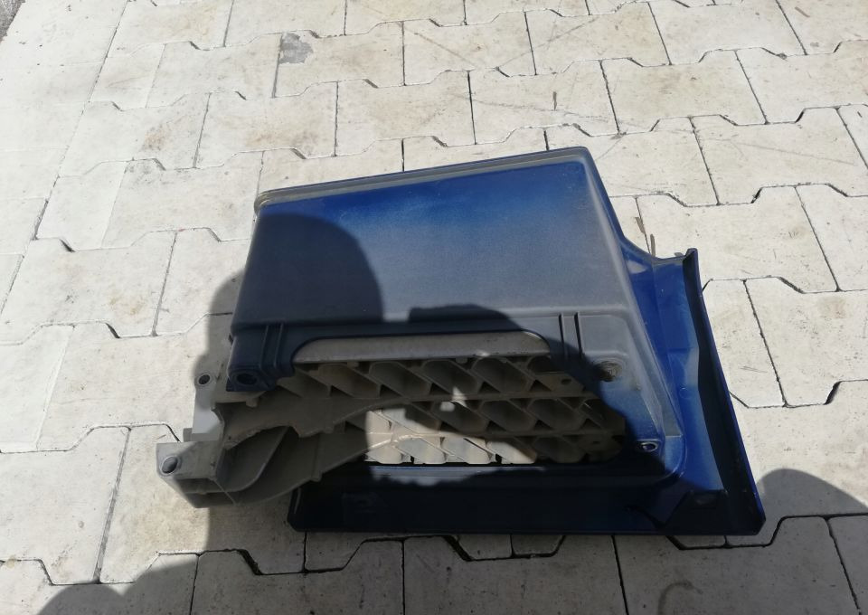 STOPNICA STOPIEN WŁAZ VOLVO FH 4 RH - Боковая подножка для Грузовиков: фото 2 STOPNICA STOPIEN WŁAZ VOLVO FH 4 RH - Боковая подножка для Грузовиков: фото 2