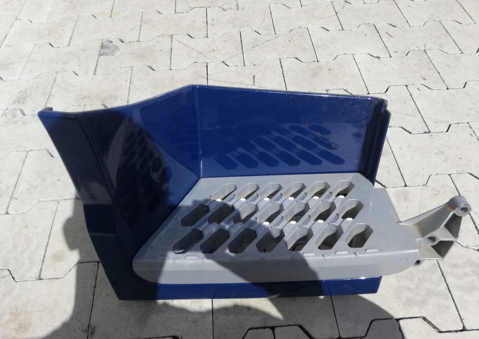 STOPNICA STOPIEN WŁAZ VOLVO FH 4 RH - Боковая подножка для Грузовиков: фото 1 STOPNICA STOPIEN WŁAZ VOLVO FH 4 RH - Боковая подножка для Грузовиков: фото 1