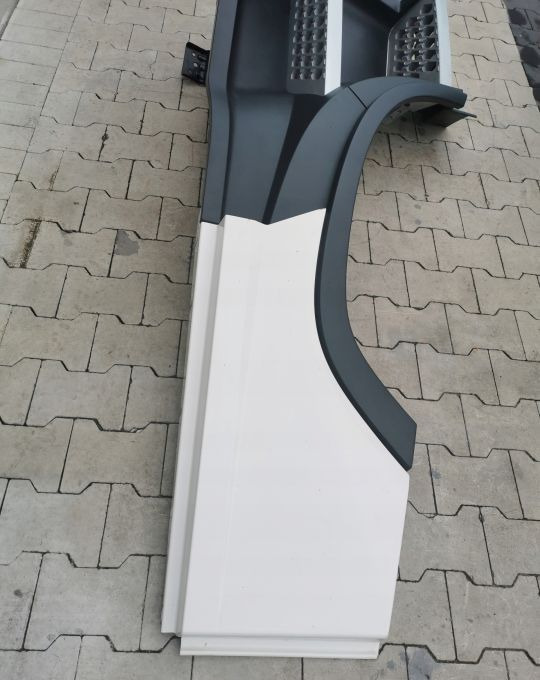 STOPNICA WŁAZ VOLVO FH4 RH. ORYGINAŁ - Боковая подножка для Грузовиков: фото 2 STOPNICA WŁAZ VOLVO FH4 RH. ORYGINAŁ - Боковая подножка для Грузовиков: фото 2